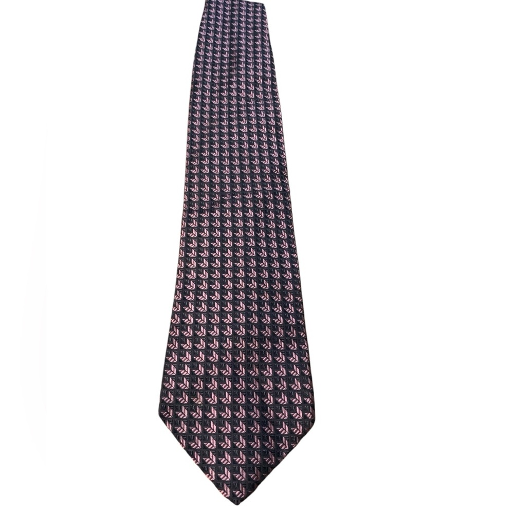 Dion signature silk tie. Purple and black geometric design. Excellent condition.